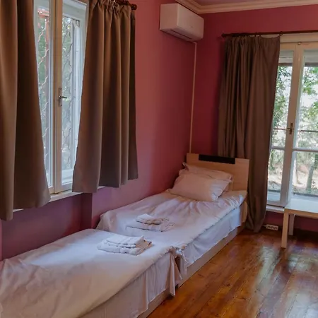 Cozy & Quiet Warna