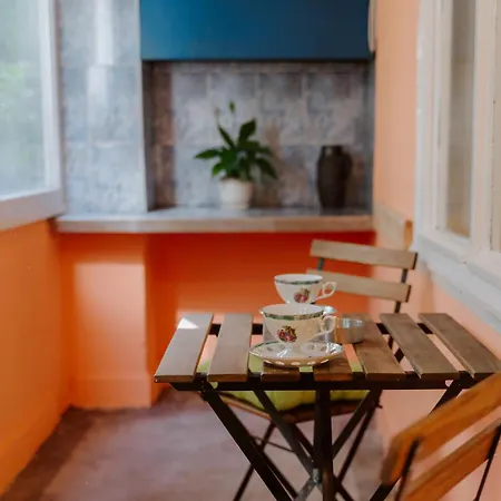 Cozy & Quiet * Warna